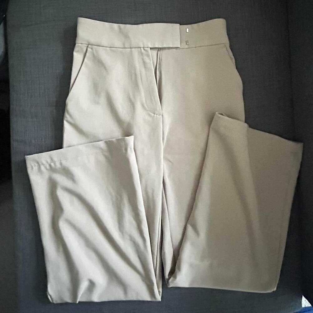 Thrifted H&M wide leg pants - no sizes but I would say this fits an XS/S